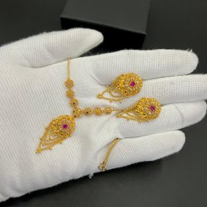 Gold Replica Pendant Set